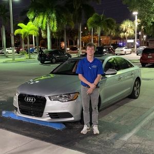 Meet your Posher, Hunter